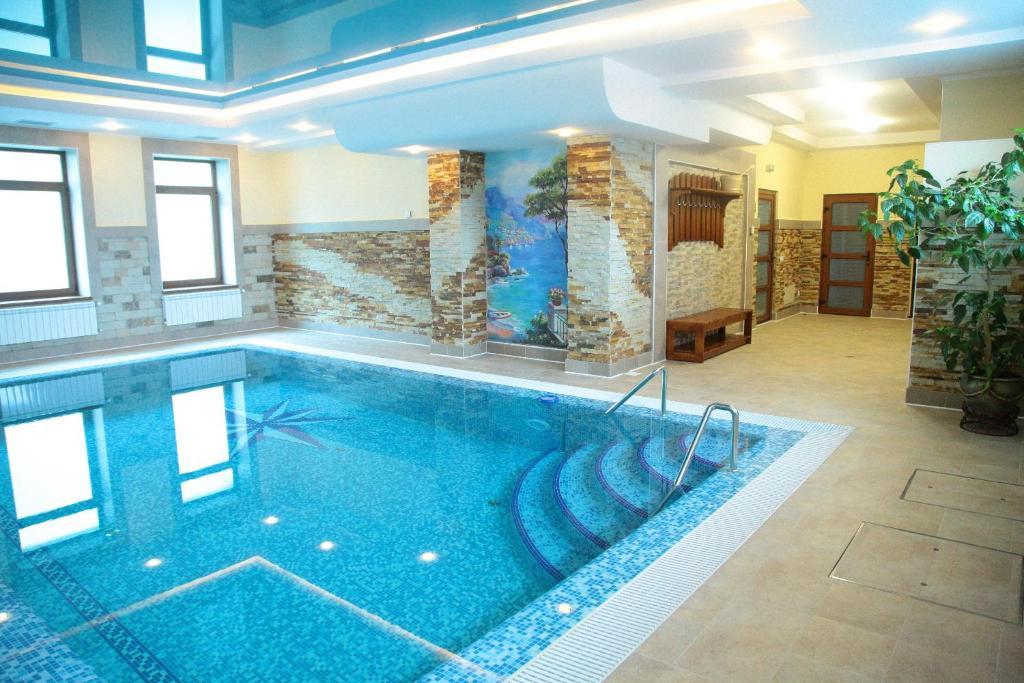 Karpaty Hotel 후스트 외부 사진